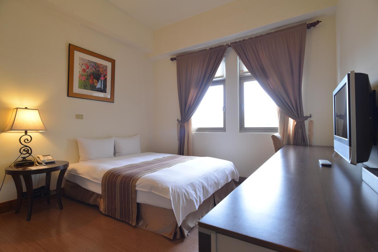 Yago Inn Tamsui Exterior photo